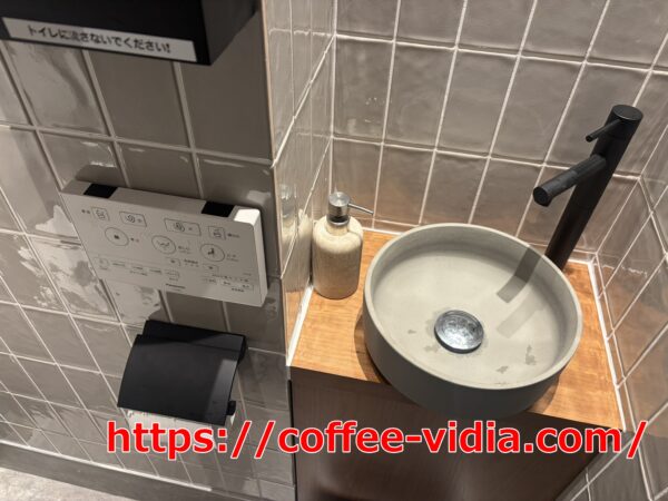クリスプサラダワークス　新日本橋店